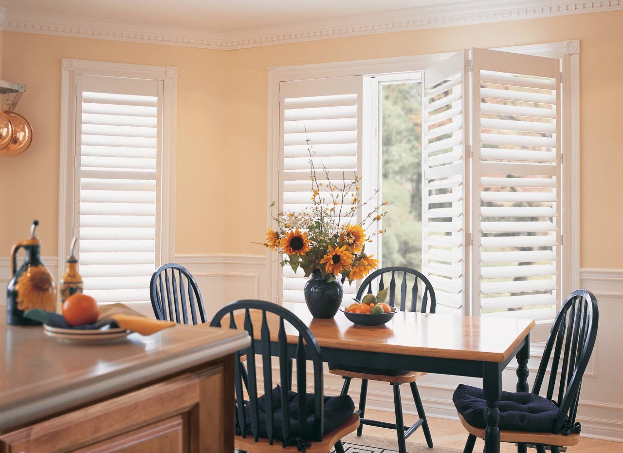 Hunter Douglas Palm Beach™ Polysatin™ Vinyl Shutters near Johnson City, Tennessee (11)